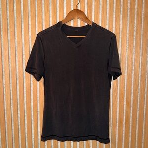 Classic Black LuLuLemon V-Neck Men's Shirt